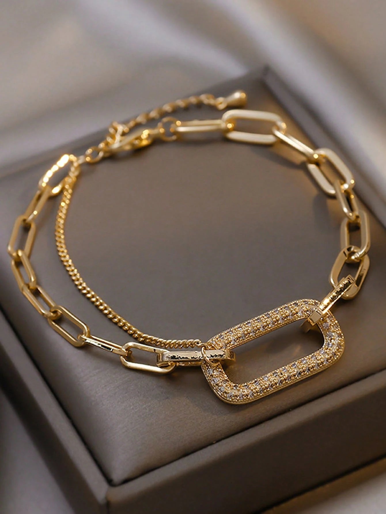 1pc Minimalist Elegant Silver Color Rhinestone Oval Jewelry Chain Bracelet, Suitable For Women's Daily And Festival Wear