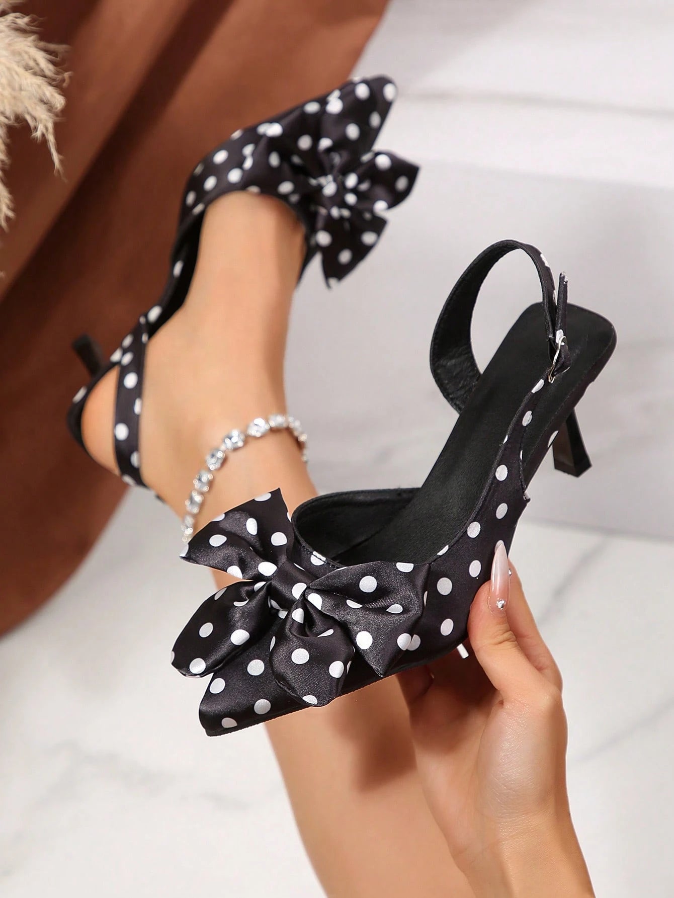 Spring/Summer New European & American Fashion High Heel Shoes, Women's Pointed Toe Kitten Heel Fuchsia & White Color Block Bow Backless Strap Sandals, Elegant Bowknot Commuting Sexy Party Vacation,Elegant