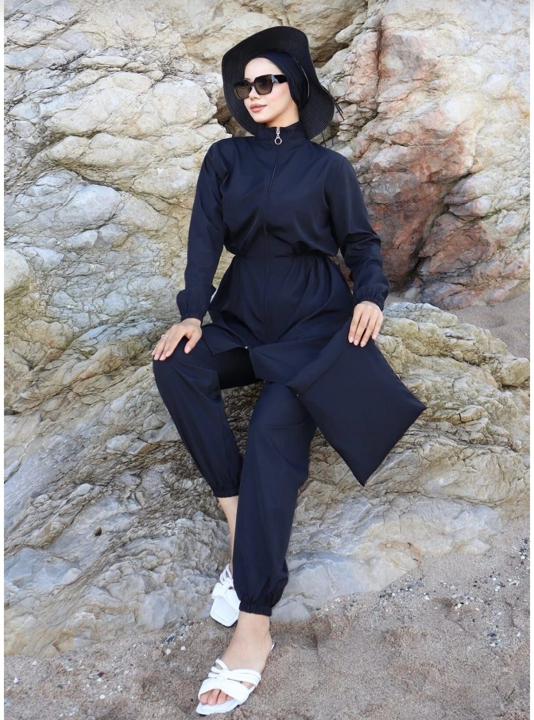 new ats Atlas Beli Elastic Hijab Swimsuit 4-Piece Set with Bag and Bonnet
Black