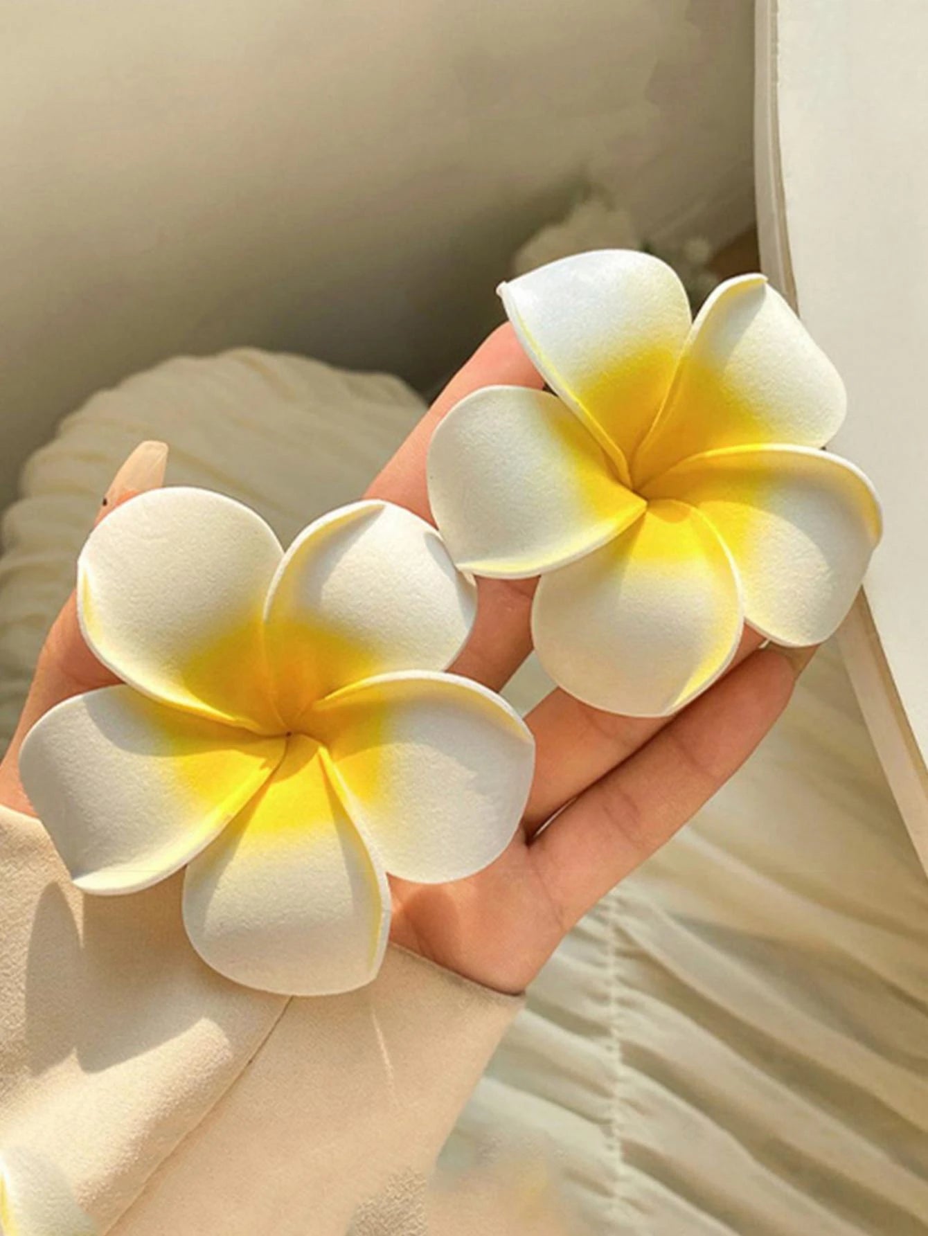 2pcs Women White Yellow Flower Decor Alligator Hair Clip Boho Summer Hair Claw Hair Clips Hair Jaw Clip Hair Clamps Hair Clutch Hair Catcher Clip, School Stuff, College Fall Winter Claw Clip Hair Accessories For Women For Vacation Outfits Woman Beach Acce