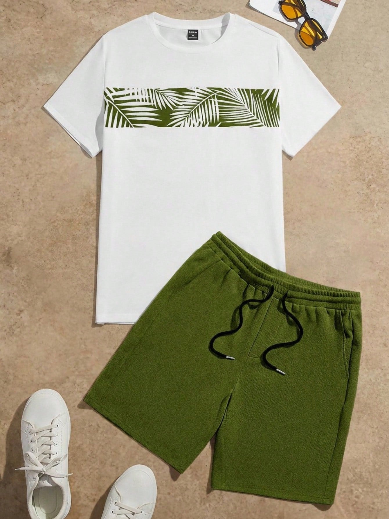 Manfinity BRENVOR Men Tropical Print Tee & Drawstring Waist Shorts Summer Outfit, Cozy Outfits, Couple Things