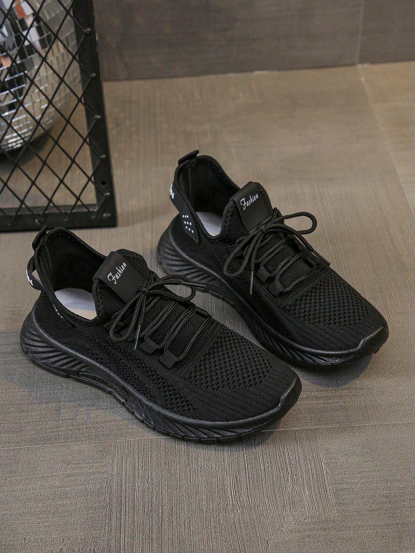 Women's Lightweight Comfortable Breathable Running Fitness Shoes, Casual White Sneakers, & Versatile, Suitable For All Seasons