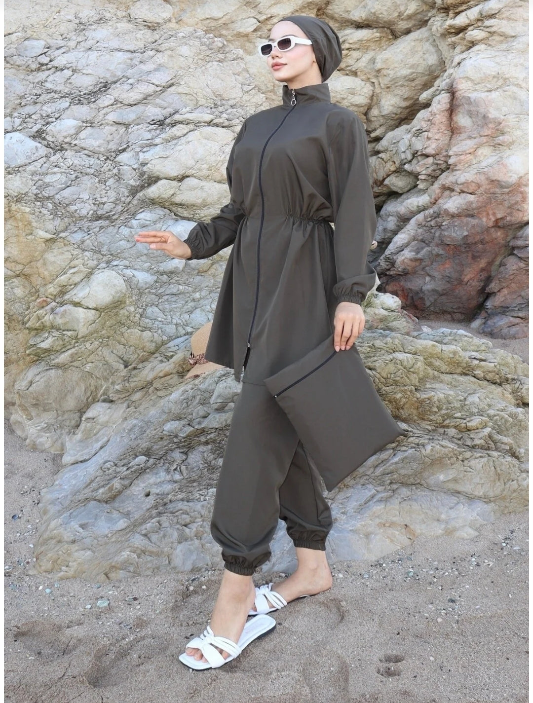 new ats Atlas Beli Elastic Hijab Swimsuit 4-Piece Set with Bag and Bonnet
Black