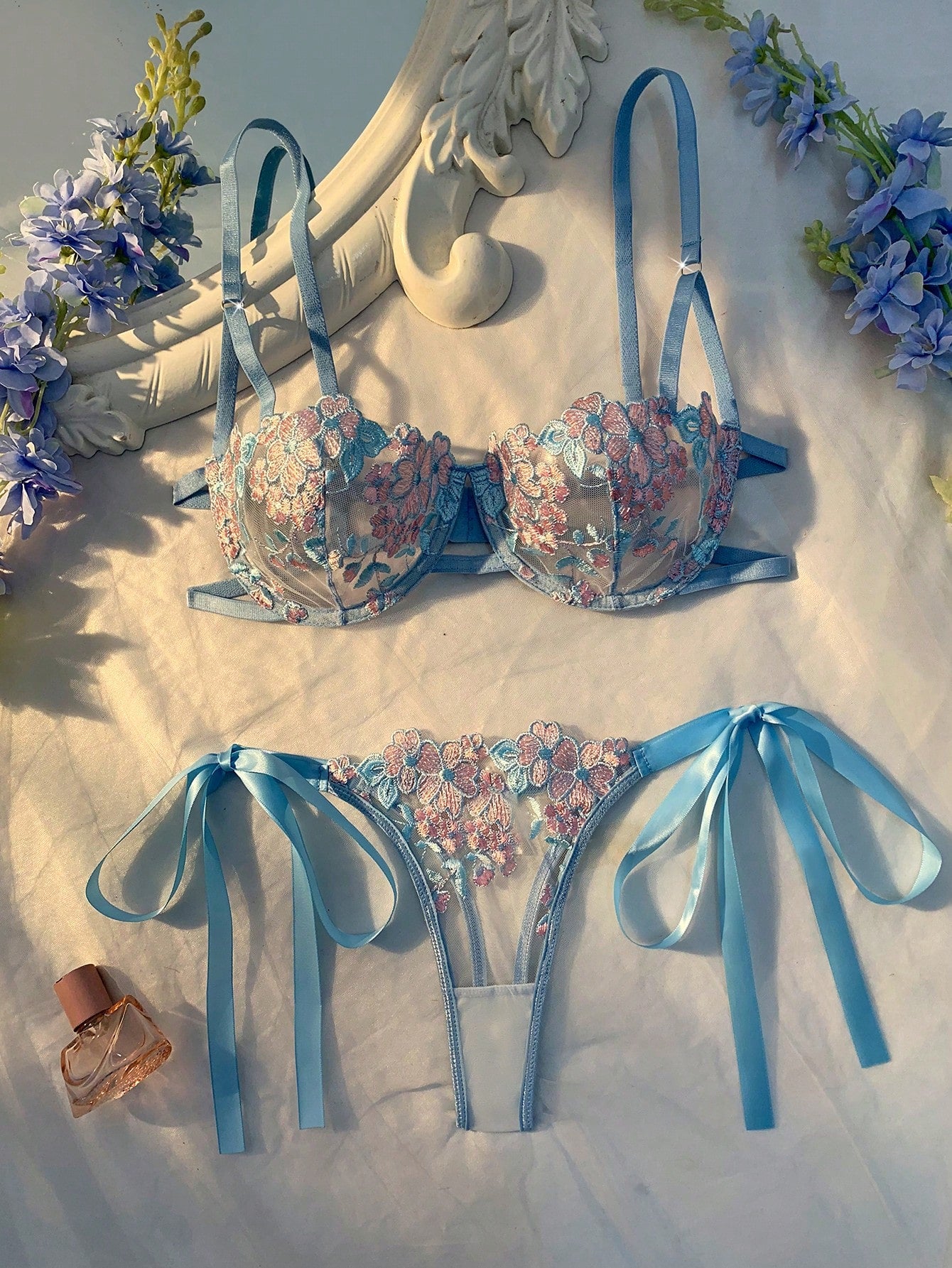 SHEIN 2pcs Sky Blue Embroidered Lace-Up Lingerie Set For Women