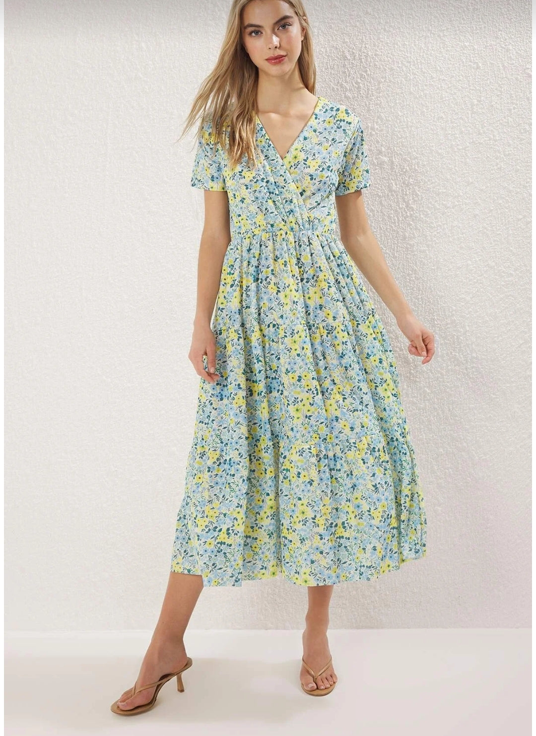 Yellow Floral Printed Double Breasted Stretchy Skater/
Waist Cut Midi Knitted Dress Twoss24El00417