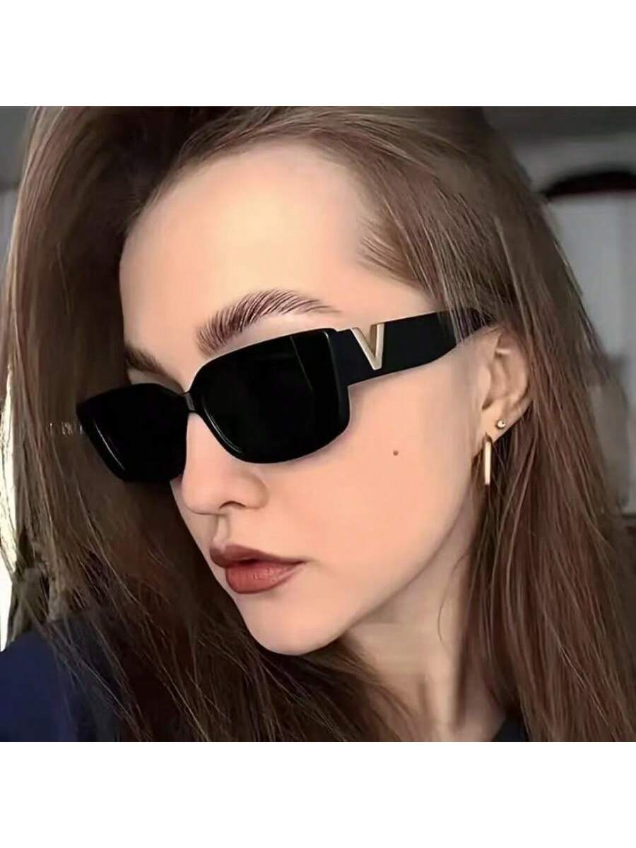 1pc New Small Frame Fashion Korean Style Fashion Glasses For Women, Hiphop Square Frame Glasses, Fashion Influencer Eyewear Beach Accessories For Women Glasses Shades Basics Fall Winter Women Outfits Clothes Business Casual Gifts For Summer Beach Vacation