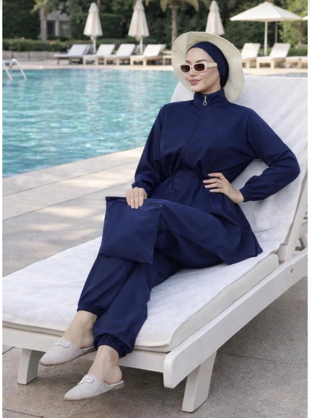 new ats Atlas Beli Elastic Hijab Swimsuit 4-Piece Set with Bag and Bonnet
Black