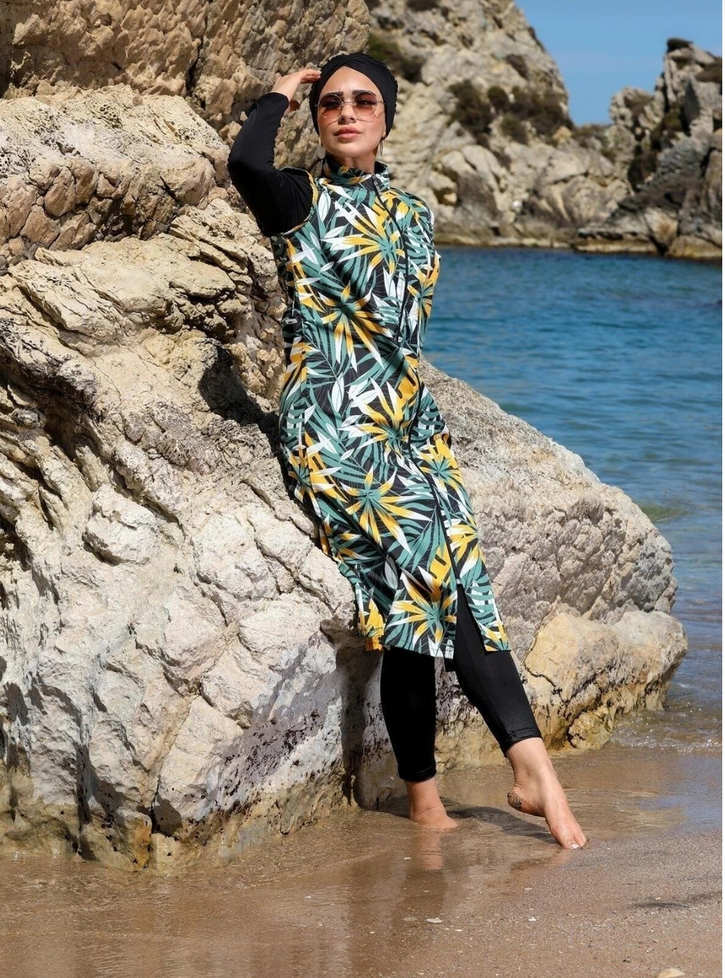 SEBOTEKS Tropical Pattern Long Jile Closed Hijab Swimsuit 2374