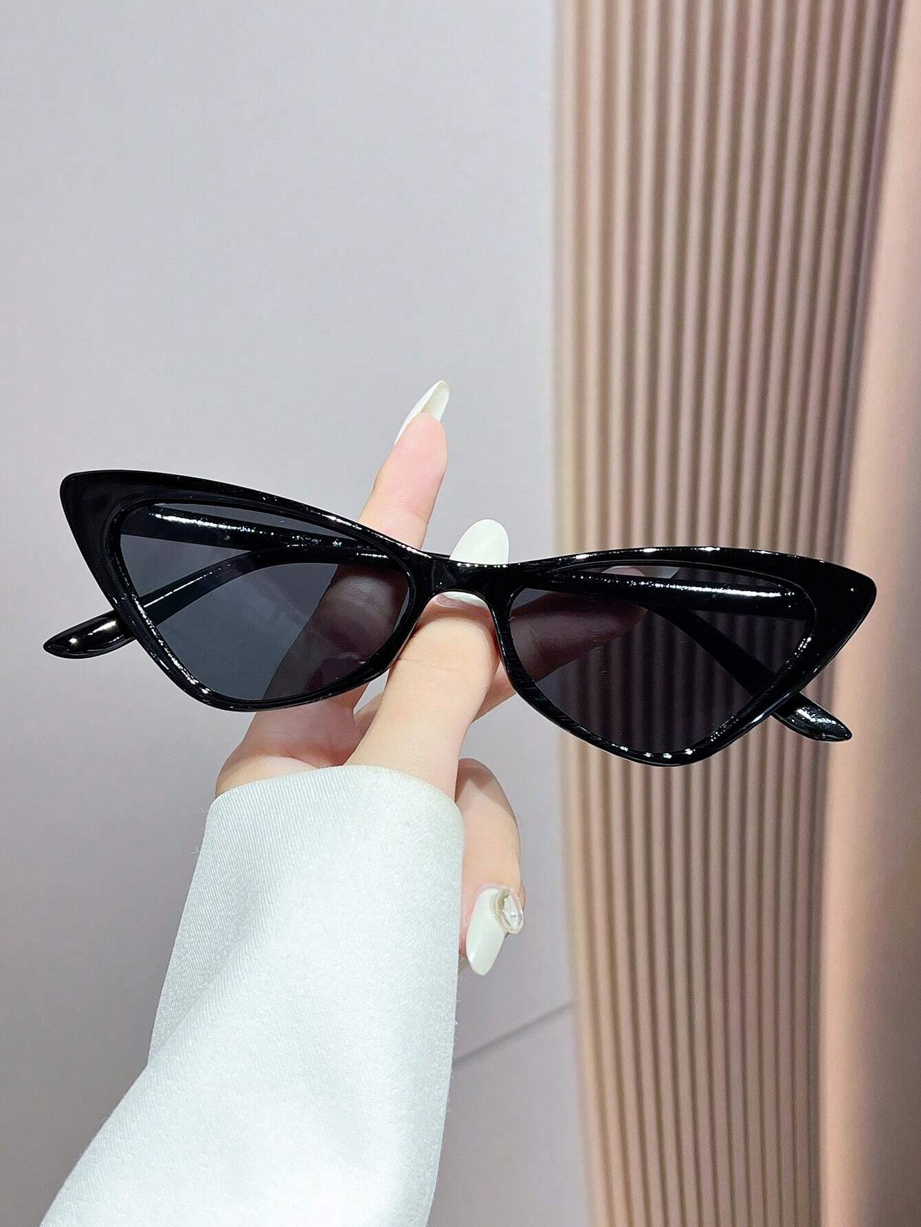 1pc Fashionable Cat-Eye Summer Vacation Small Frame Men And Women Personalized Y2K Beach Glasses For Summer Beach Vacation, Outdoor, Travel